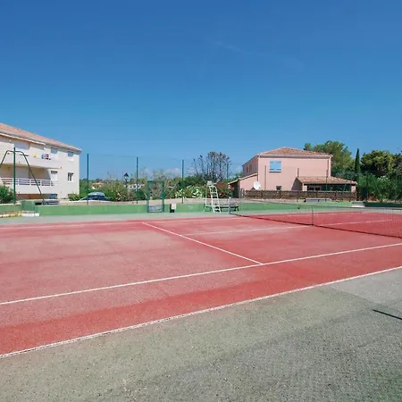 Apartment 2 Bedroom Beautiful In Raphael