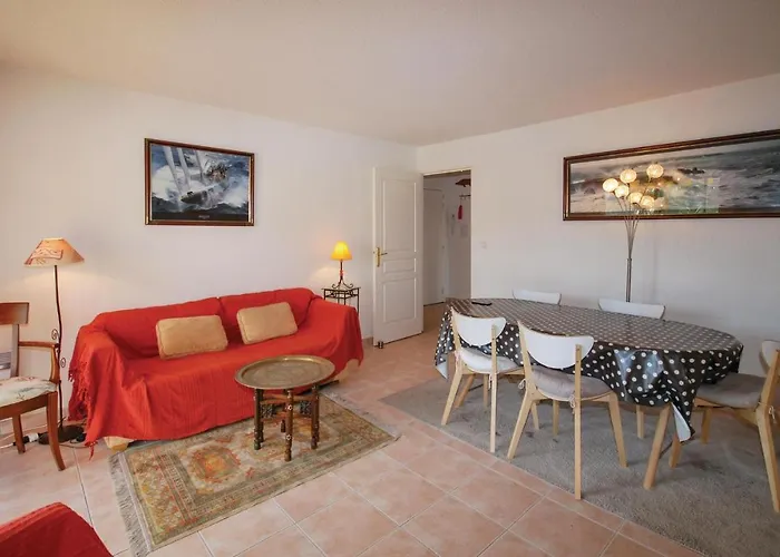 Gorgeous In Raphael * Saint-Raphaël